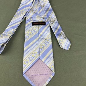 Victorio & Lucchino Men’s vintage tie